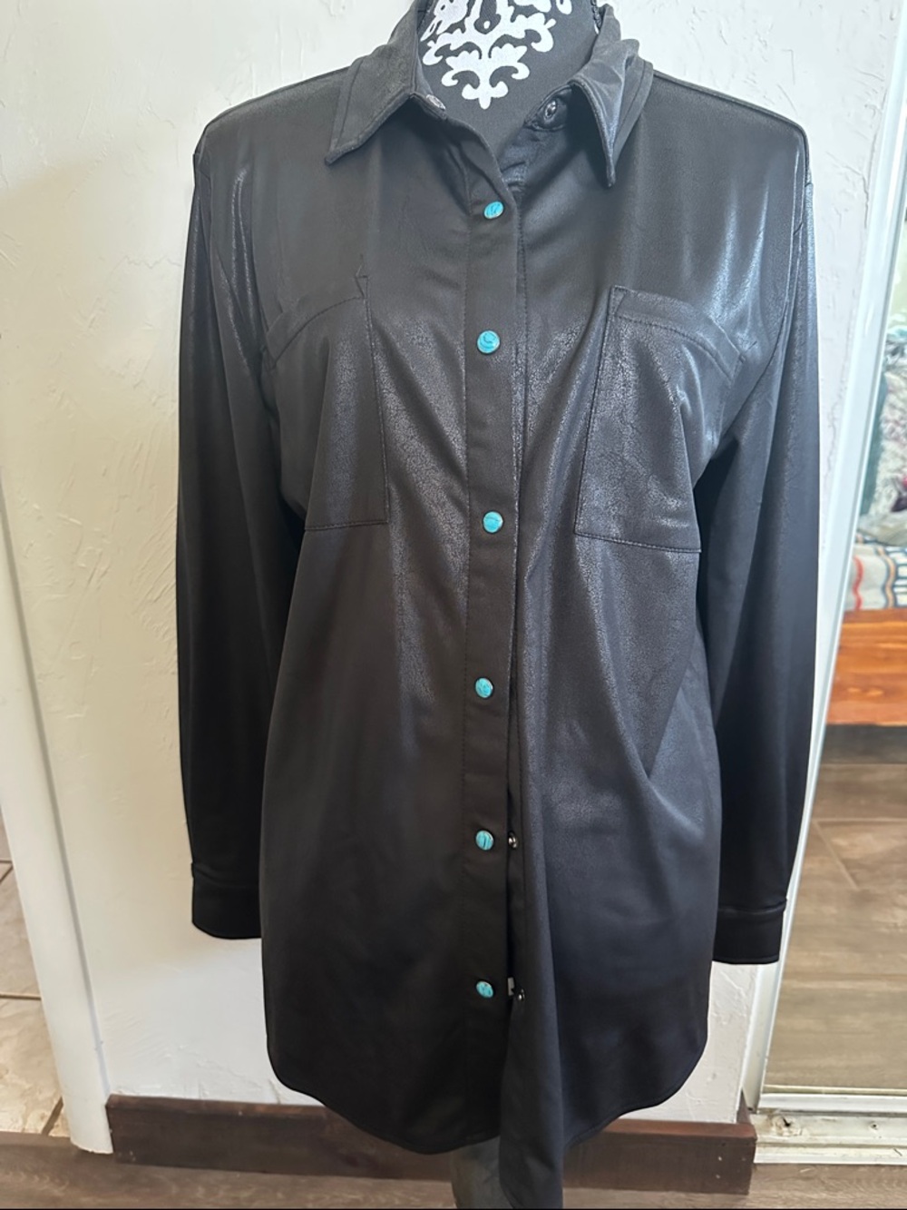 Black Faux Leather Button-Up Shirt with Turquoise snaps Medium 2 fly